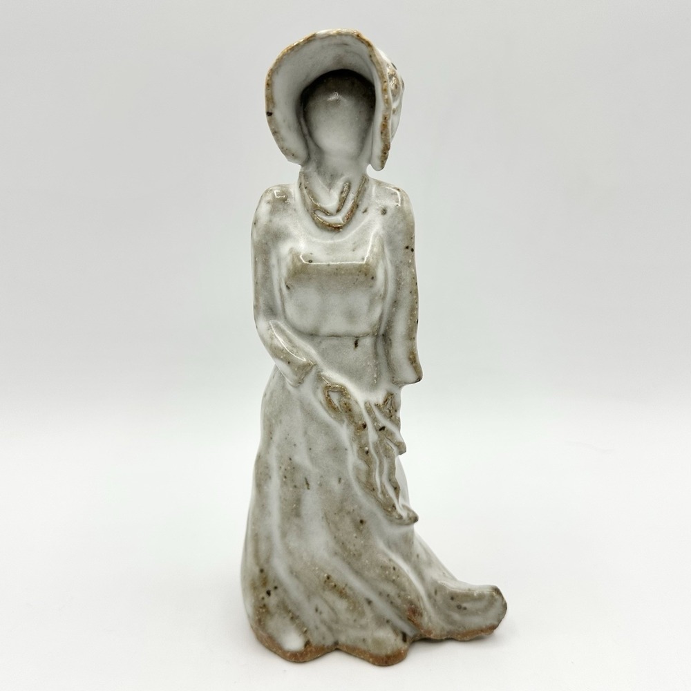 Colonial Style Folk Art Art Pottery Sculpture Figurine Primitive Rustic Woman